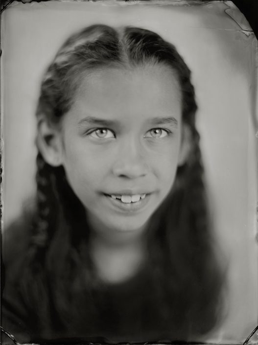 'Lola' 18x24 cm Tintype portret gemaakt met het wetplate collodium procedé