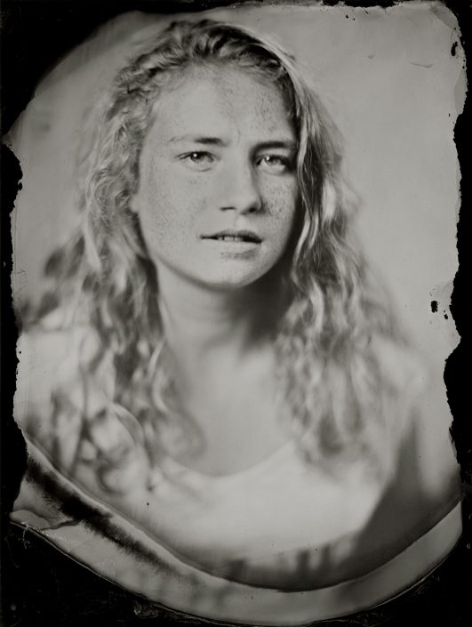 'Ashley' 18x24 cm Tintype portret gemaakt met het wetplate collodium procedé
