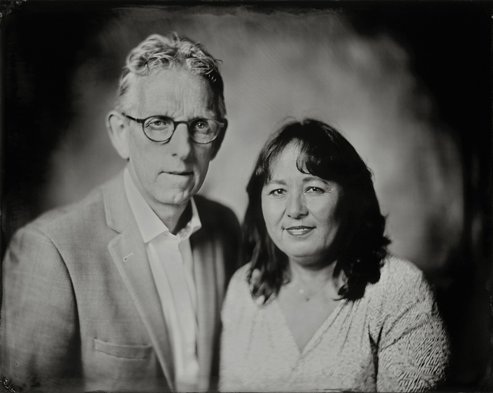 24x30 cm Wetplate tintype portret Carla & Wim voor hun huwelijk